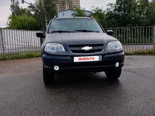 2012 Chevrolet Niva I Рестайлинг, серебристый, 420000 рублей, вид 1