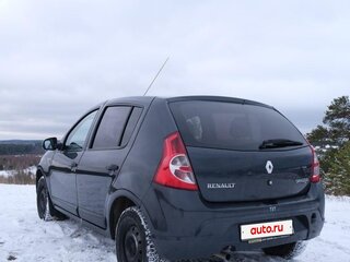 2010 Renault Sandero I, серый, 399000 рублей, вид 3