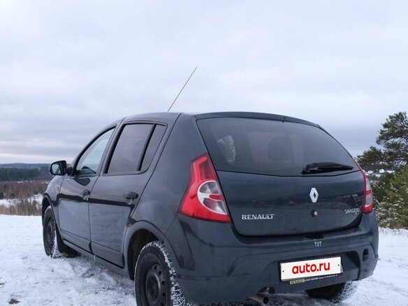 2010 Renault Sandero I, серый, 399000 рублей - вид 2