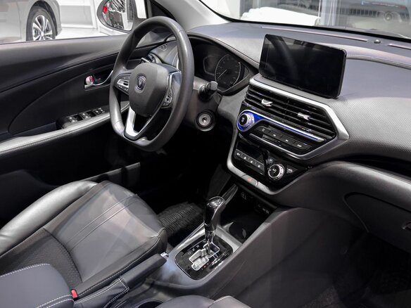 2024 Changan Alsvin, белый - вид 11