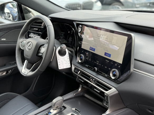 2026 Lexus RX 500h V, чёрный, 12140000 рублей - вид 18