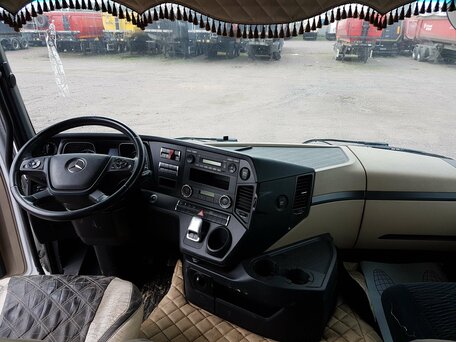 2020 Mercedes-Benz Actros, белый, 6436000 рублей, вид 5