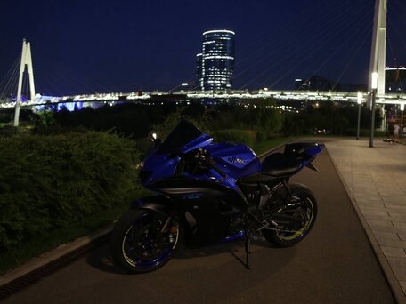 2021 Yamaha YZF-R7, синий, 950000 рублей, вид 4