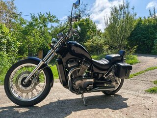 Suzuki Intruder VS 750