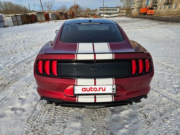 2018 Ford Mustang VI Рестайлинг, красный, 2800000 рублей - вид 6