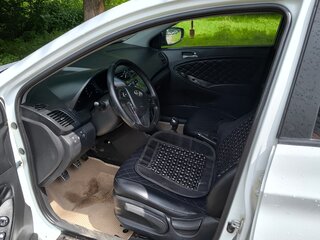 2011 Hyundai Solaris I, белый, 450000 рублей, вид 5