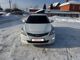 2014 Hyundai Solaris I Рестайлинг, белый, 700000 рублей, вид 3