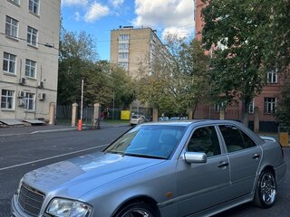 1998 Mercedes-Benz C-Класс 280 I (W202) Рестайлинг, серебристый, 1200000 рублей, вид 3