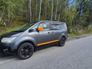 2017 Mitsubishi Delica D:5 I, серый, 2700000 рублей, вид 3