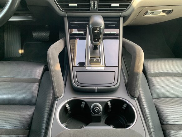 2021 Porsche Cayenne III, серый, 5900000 рублей - вид 23