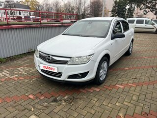 2013 Opel Astra H Рестайлинг, белый, 599000 рублей, вид 1
