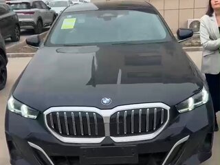 2024 BMW 5 серии Long 530Li xDrive VIII (G60/G61/G68), чёрный, 8200000 рублей, вид 2