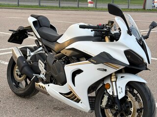 QJMotor SRK 800 RR
