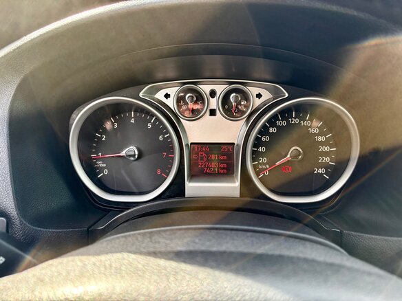 2008 Ford Focus II Рестайлинг, серый - вид 10