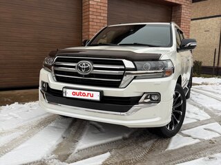 2019 Toyota Land Cruiser 200 Series Рестайлинг 2, белый, 9500000 рублей, вид 1