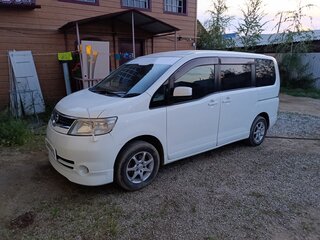2006 Nissan Serena III (C25), белый, 960000 рублей, вид 1