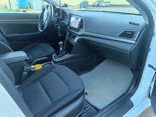 2017 Hyundai Elantra VI (AD), белый, 1150000 рублей, вид 5