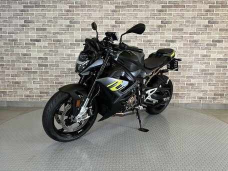 2024 BMW S 1000 R, чёрный, 1586000 рублей, вид 2
