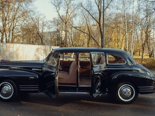 1957 ЗиС 110, чёрный, 60000000 рублей, вид 3