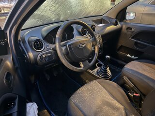 2005 Ford Fiesta Mk5, серебристый, 280000 рублей, вид 5
