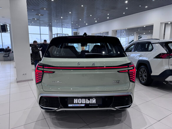 2026 Hongqi HS3, зелёный, 4610000 рублей - вид 3