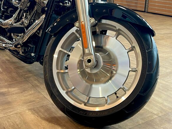 2024 Harley-Davidson Fat Boy, чёрный, 3350000 рублей - вид 13