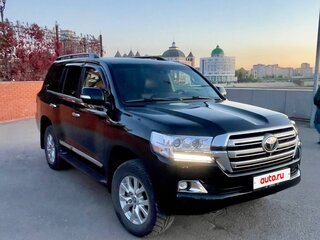 2016 Toyota Land Cruiser 200 Series Рестайлинг 2, чёрный, 5199000 рублей, вид 5