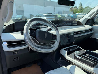 2026 Lincoln Navigator L V, чёрный, 20598000 рублей, вид 3