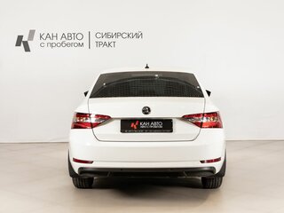 2017 Skoda Superb III, белый, 1748658 рублей, вид 4