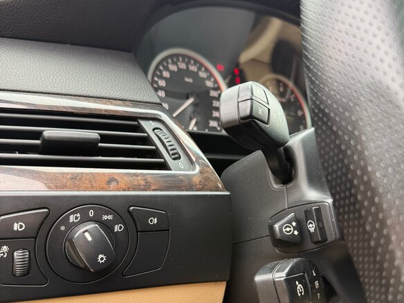 2004 BMW 5 серии 525i V (E60/E61), зелёный, 700000 рублей - вид 16