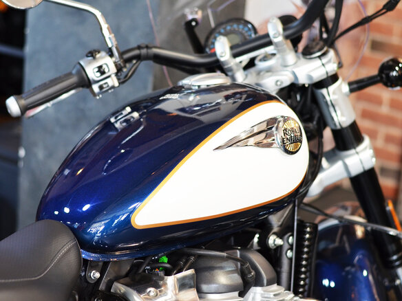 2026 Royal Enfield Super Meteor, синий, 792000 рублей - вид 9