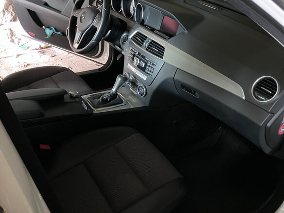 2013 Mercedes-Benz C-Класс 250 III (W204) Рестайлинг, белый, 2000000 рублей - вид 9
