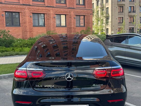 2019 Mercedes-Benz GLC Coupe 300 d I (C253) Рестайлинг, чёрный, 3930000 рублей - вид 4
