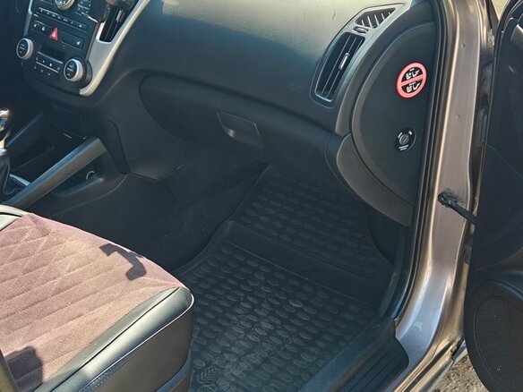 2010 Kia Ceed I Рестайлинг, серый, 480000 рублей - вид 17