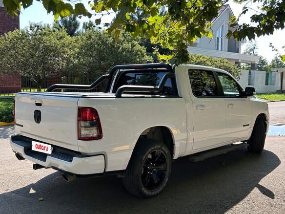 2021 Ram 1500 Crew Cab V, белый, 5400000 рублей - вид 3