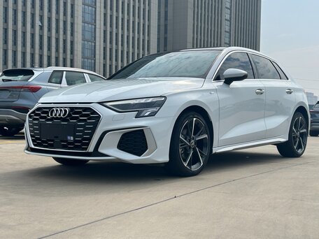 2022 Audi A3 Sportback 35 TFSI IV (8Y), белый, 2443000 рублей, вид 1