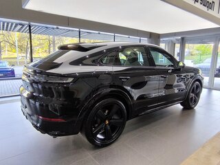 2026 Porsche Cayenne Coupé III Рестайлинг, чёрный, 22990000 рублей, вид 5