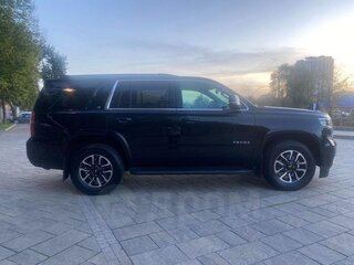 2020 Chevrolet Tahoe IV, чёрный, 5400000 рублей, вид 5