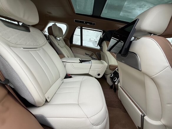 2026 Land Rover Range Rover P615 MHEV V, чёрный, 31000000 рублей - вид 13