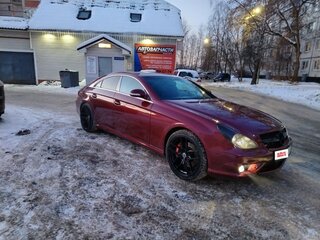 2005 Mercedes-Benz CLS 500 I (C219), красный, 1399000 рублей, вид 2