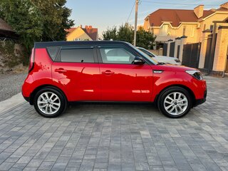 2018 Kia Soul II Рестайлинг, красный, 1530000 рублей, вид 5