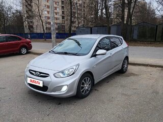 2012 Hyundai Solaris I, серебристый, 700000 рублей, вид 1