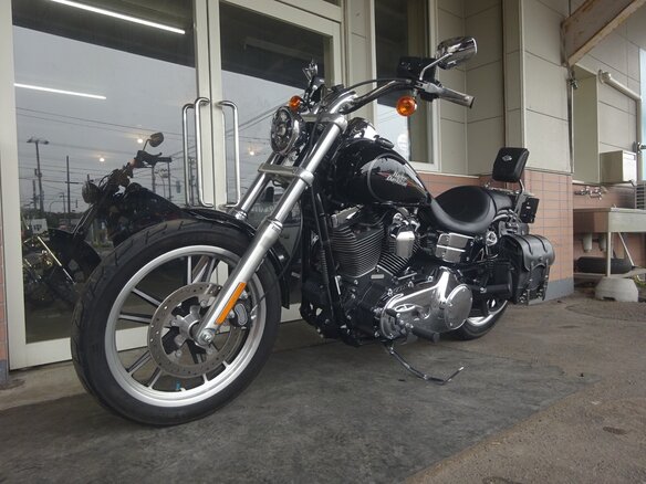 2011 Harley-Davidson Dyna Low Rider, чёрный, 946000 рублей - вид 4