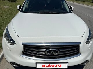 2011 Infiniti FX37 II (S51) Рестайлинг, белый, 1520000 рублей, вид 2