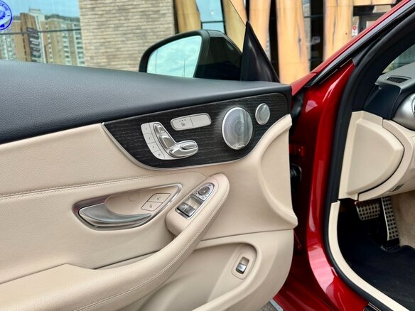 2019 Mercedes-Benz C-Класс 200 IV (W205) Рестайлинг, красный, 4100000 рублей - вид 26