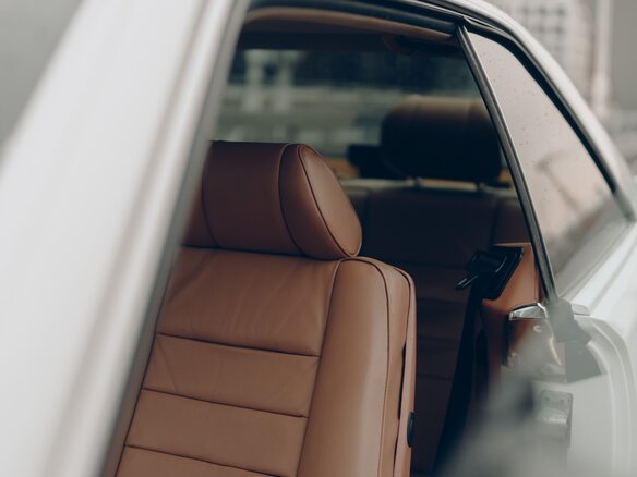1985 Mercedes-Benz S-Класс 500 II (W126), белый, 7700000 рублей - вид 16