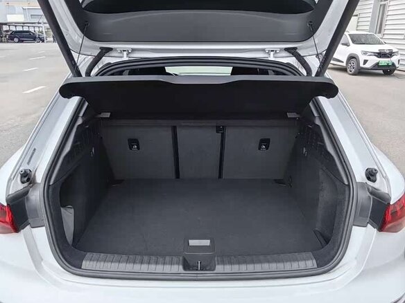 2023 Audi A3 Sportback 35 TFSI IV (8Y), белый, 1901404 рублей - вид 7