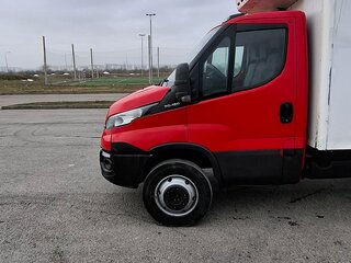 2017 Iveco Daily, красный, 3300000 рублей, вид 2