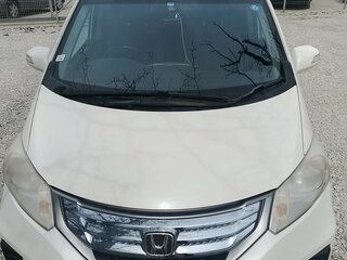 2011 Honda Freed I Рестайлинг, белый, 1059000 рублей, вид 3