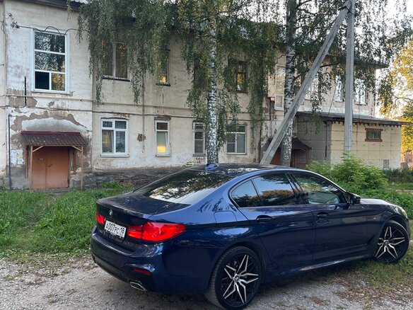 2018 BMW 5 серии 520d xDrive VII (G30/G31/G38), синий, 3100000 рублей - вид 5